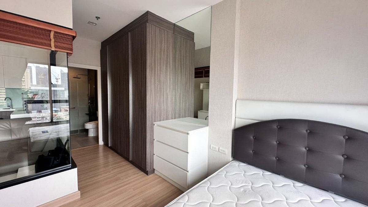รูป Urbano Absolute | ให้เช่า 1 ห้องนอน สภาพดี ตกแต่งเรียบร้อย ชั้นสูงมาก วิวแม่น้ำ ราคาดี - รูปที่ 6/14