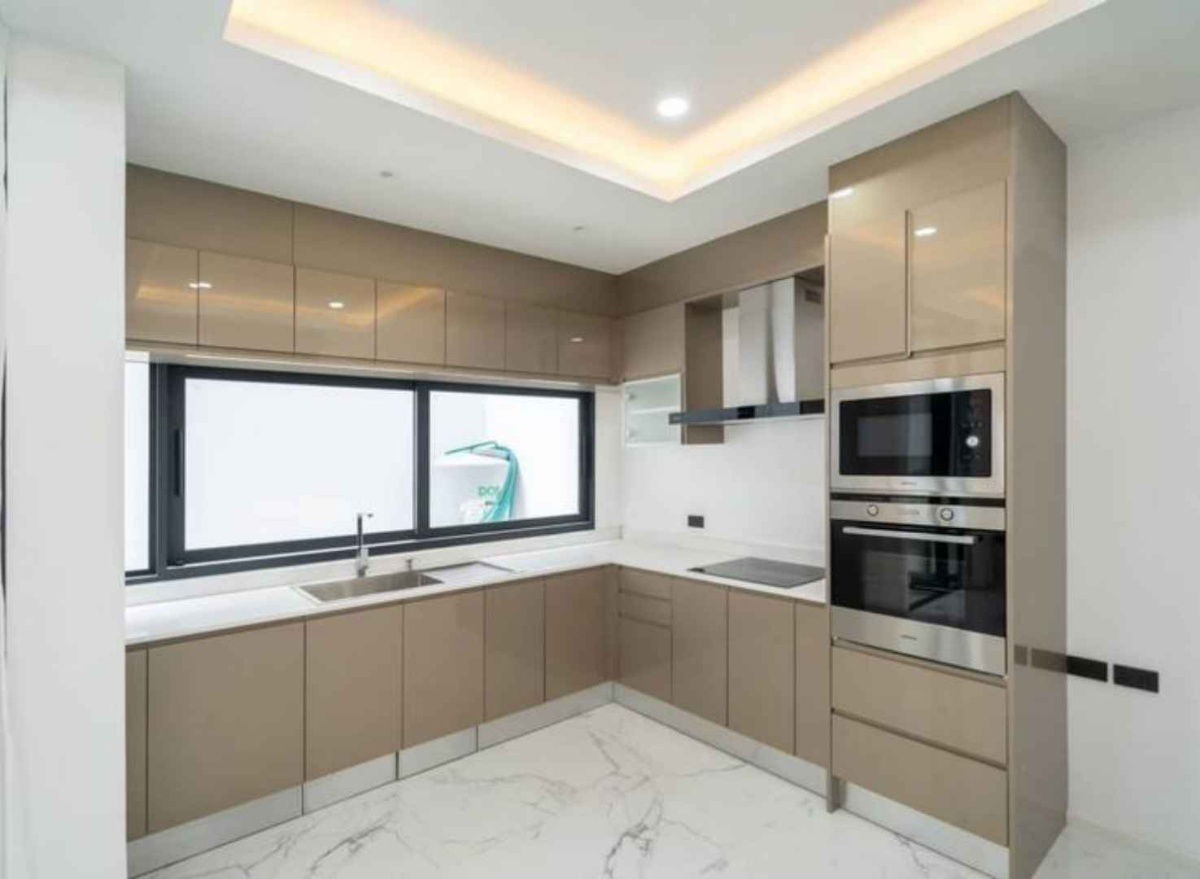 รูป ขาย Townhome 3 ชั้น 25 ตรว ซอยสุขุมวิท 15 ทำเลดี เพียง 1 นาทีถึง #โรงเรียนนานาชาติNIST และ 5 นาที ถึง BTS อโศก  - รูปที่ 3/18