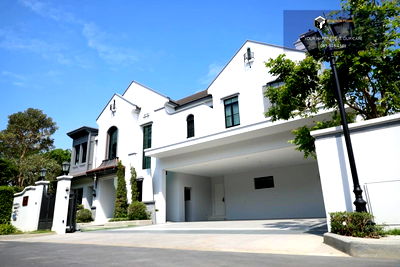 Houses for sale Srinakarin-Romklao Road : Nantawan Rama 9-New Krungthepkreetha | Luxury house with pool villa #2025082611555
