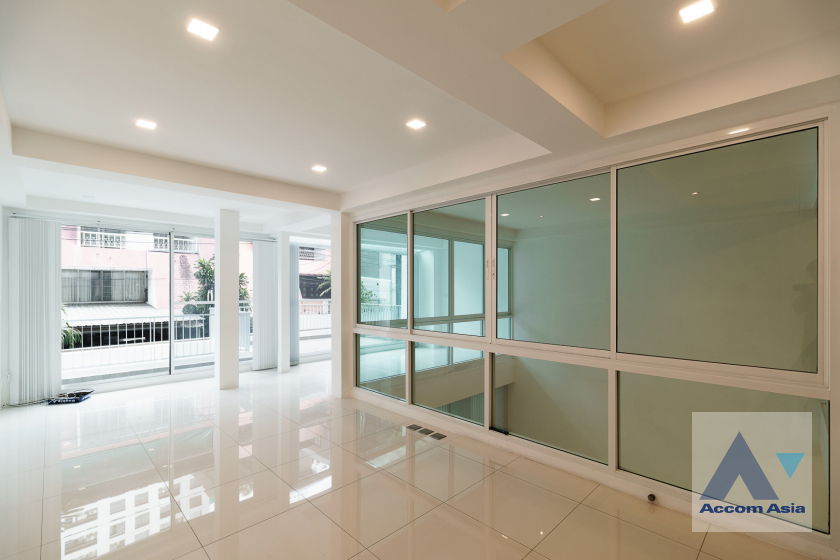picture 🔼🔽 AccomA 📩 Modern 3.5-Storey Home with Indoor Rooftop – Perfect for Living or Home Office - Near BTS (1715007) - 16/20