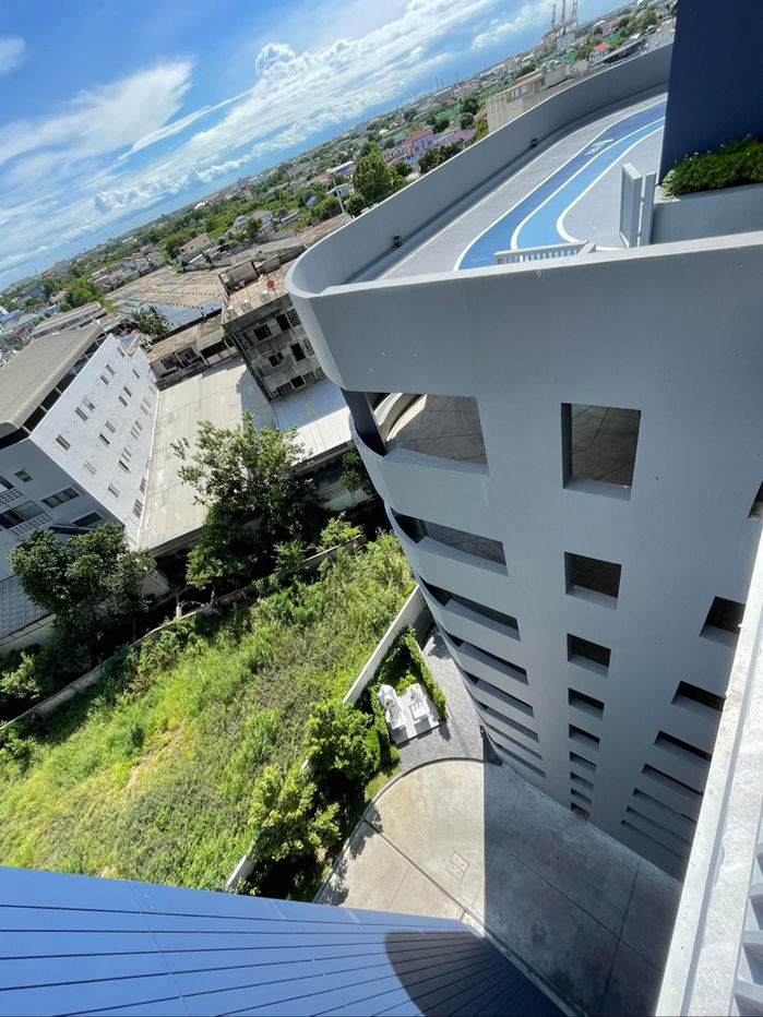 picture 🚆 0 meters from BTS Sai Luat – Step out of the condo and hop on the train right away! - 14/20
