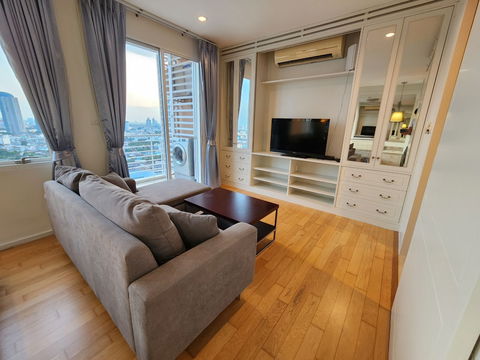 Villa Sathorn (1bed1bath 43sqm)