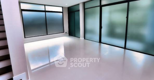picture 5-BR House at Setthasiri Krungthep Kreetha in Hua Mak (ID 1756424) - 5/9