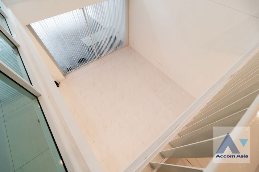 picture 🔼🔽 AccomA 📩 Modern 3.5-Storey Home with Indoor Rooftop – Perfect for Living or Home Office - Near BTS (1715007) - 20/20