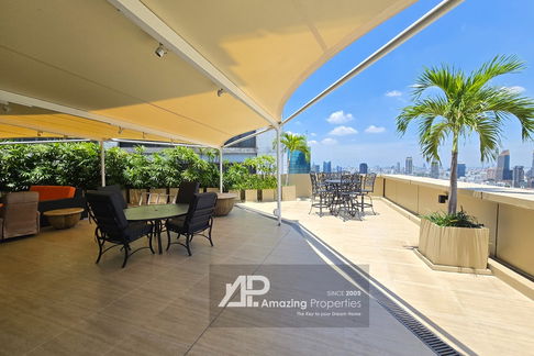 Asoke Penthouse with Benchakitti Park Views