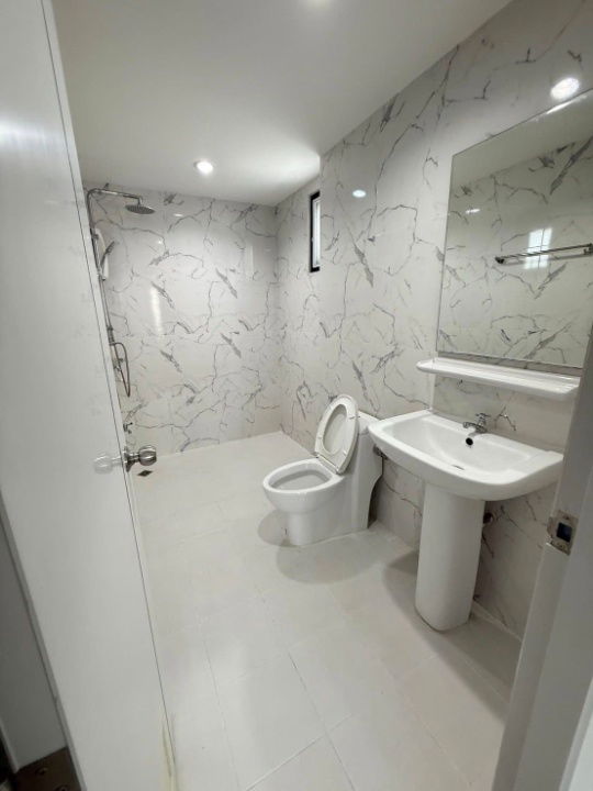 picture Townhome for rent in the B Home Sansai project, only 10 minutes from Meta Mall . Small pets are allowed.- RW006843 - 26/27