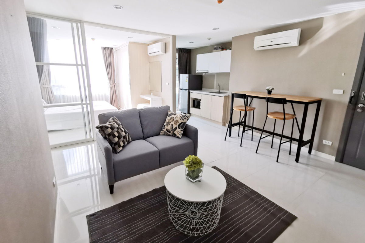 picture Modern 1-Bedroom Condo, Elements Srinakarin – Great Location Near Srinakarin Night Market - 1/5