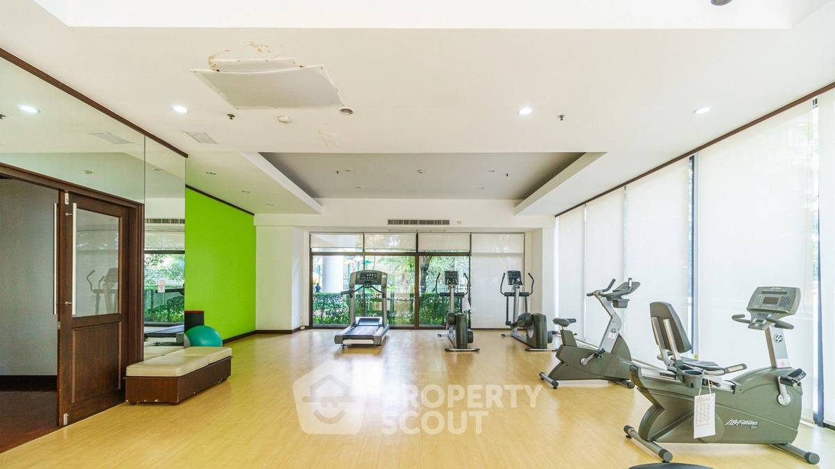 picture 2-BR Condo at Baan Suanpetch Condominium near BTS Phrom Phong (ID 2281582) - 1/11