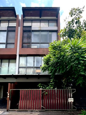 บ้านแฝด สีลม สาธร : ขายบ้านแฝด The Plot Yen-Akat 2 ชั้น ซอยเย็นอากาศ 2 เขตยานนาวา 