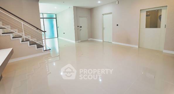 picture 5-BR House at Setthasiri Krungthep Kreetha in Hua Mak (ID 1756424) - 3/9