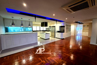 ขายคอนโด : GOOD VALUE!!  4 bedroom in Sathorn for sale 