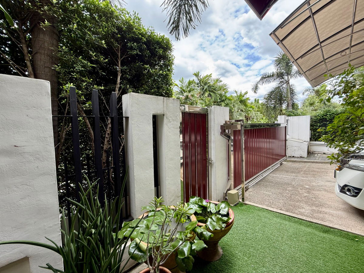 picture Luxury Detached House for Sale – Villa Nakarin (Onnut–Wongwaen) Fully furnished with built-in furniture, move-in ready! - 34/44
