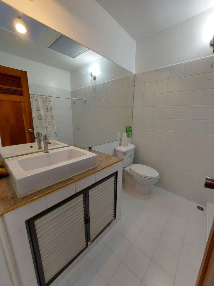 picture Townhouse For Rent Rangsiya2 Soi Wachiratham55 - 10/10