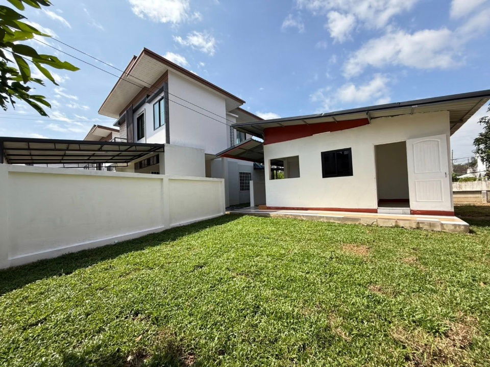 picture Townhome for rent in the B Home Sansai project, only 10 minutes from Meta Mall . Small pets are allowed.- RW006843 - 27/27