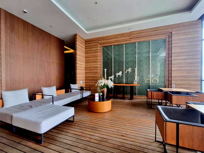 Condos for sale MRT Sukhumvit : 🟢For Sale🟢The Esse Asoke, beautiful room, fully furnished! 📱ADD LINE @nathong97 (Reply ⚡ 24 Hr) P1192
