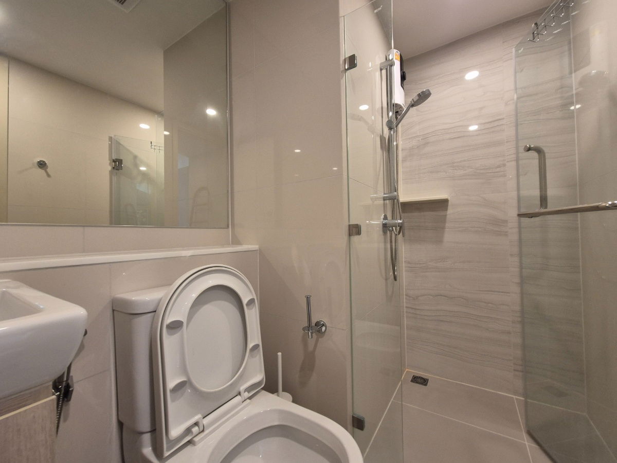 picture For rent Life rama4- Asoke 2 bedroom Vertiplex fully furnished  - 16/26