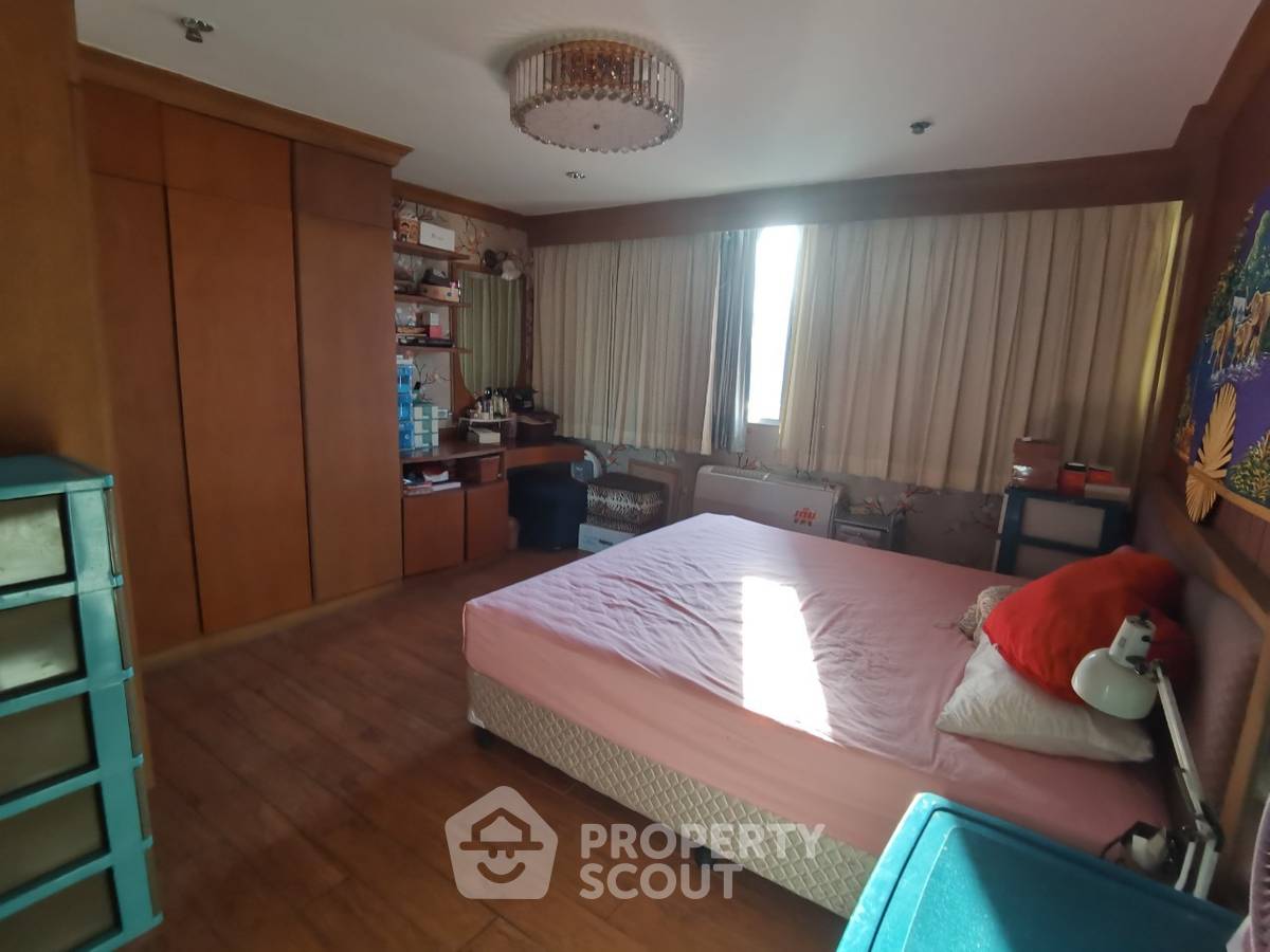picture 4-BR Condo at Monterey Place Sukhumvit 16 near MRT Queen Sirikit National Convention Centre (ID 512619) - 13/14