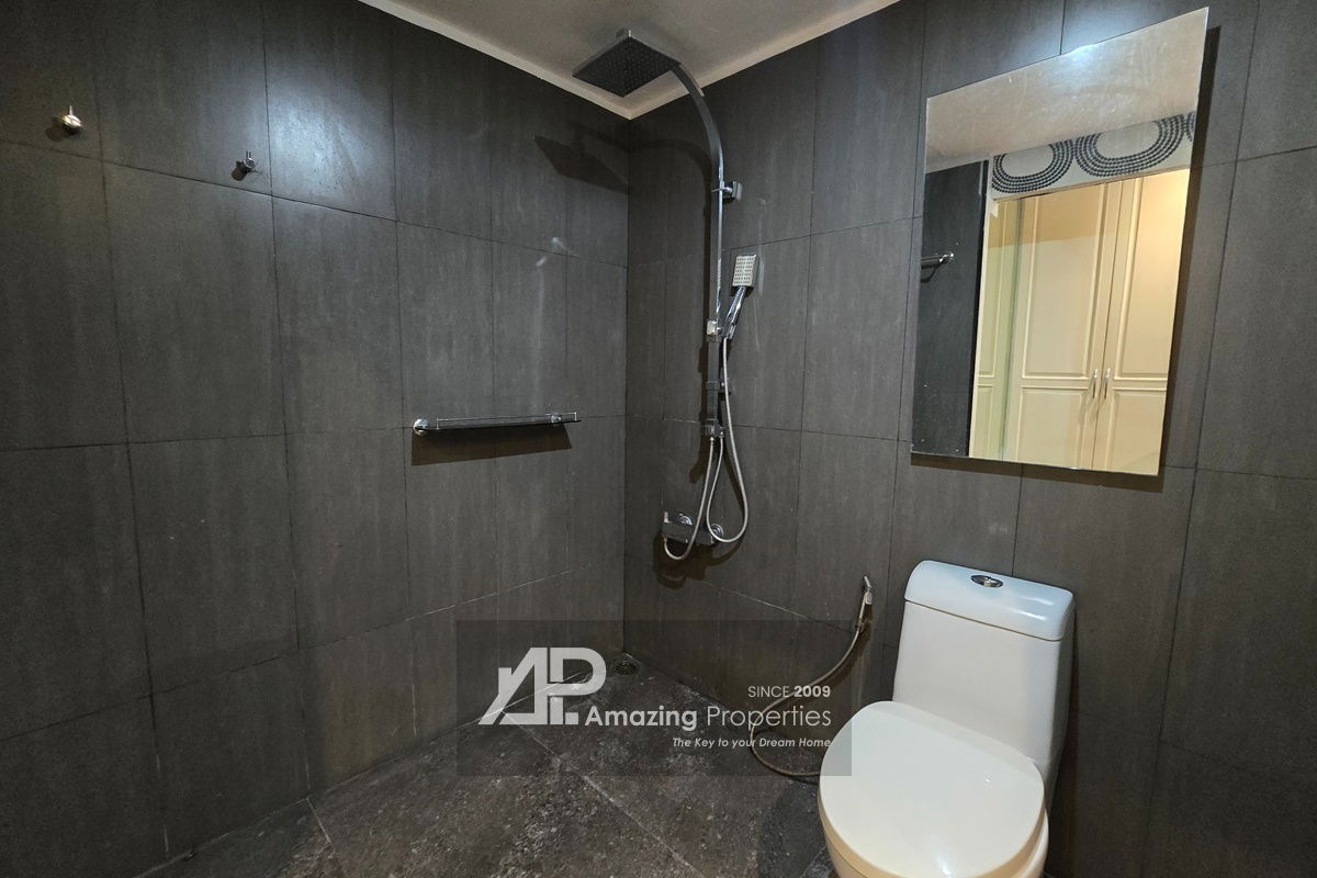 picture 4 bedroom in Sathorn for sale at Bargain price - 16/16