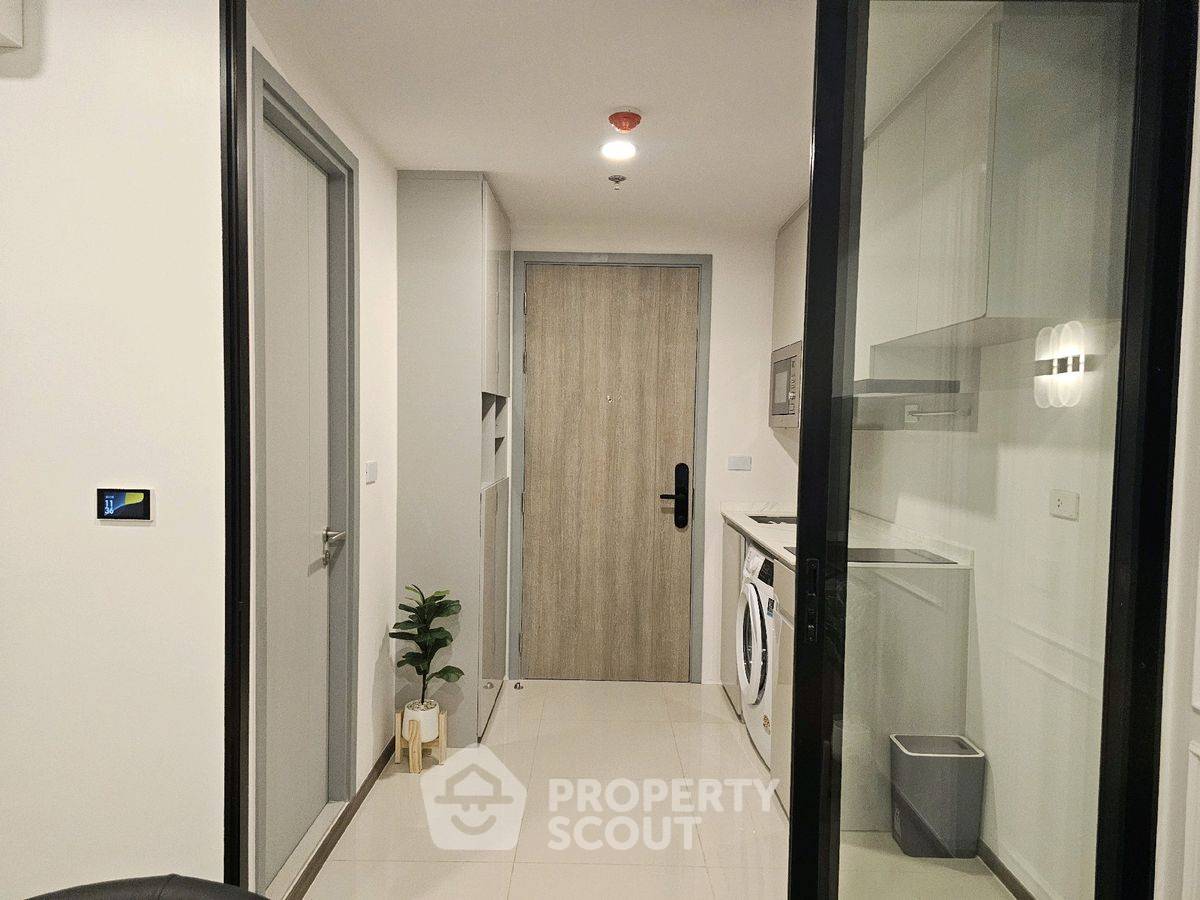 picture 1-BR Condo at SOHO Bangkok Ratchada near MRT Huai Khwang (ID 2087233) - 4/19