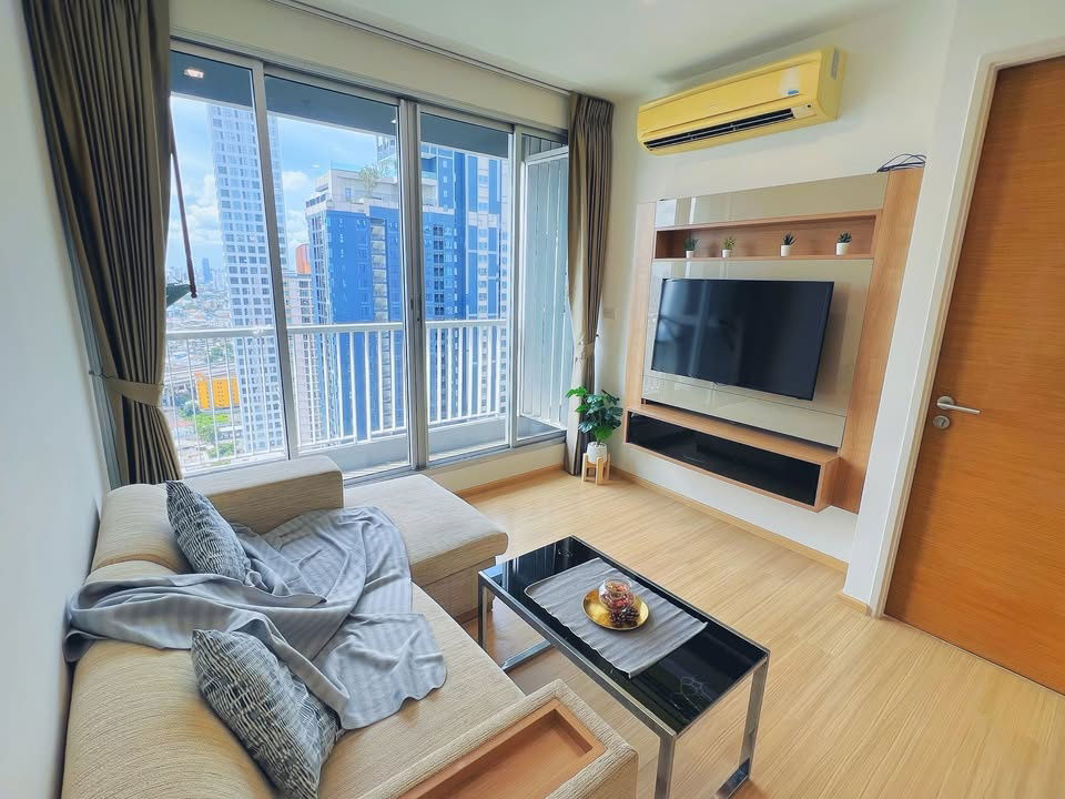รูป พร้อมเช่า ห้องสวย 1 ห้องนอน ไซส์ใหญ่ พร้อมอ่างอาบน้ำ ราคาดีที่สุดในตึก - รูปที่ 2/8