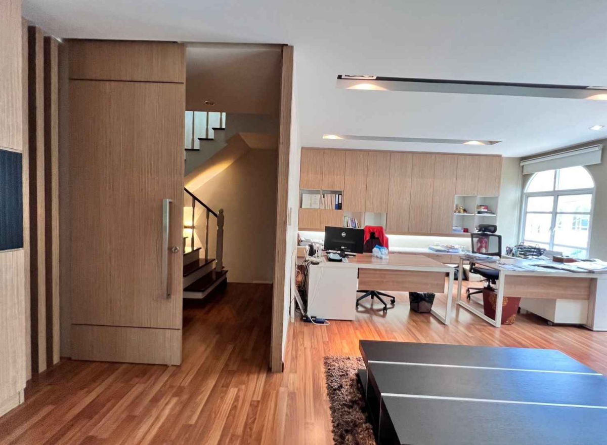 picture Home Office for Sale – The Paradise, Chaengwattana 14 — ready to move in. Only 650 m. to Chaengwattana 14 BTS Station. - 8/14