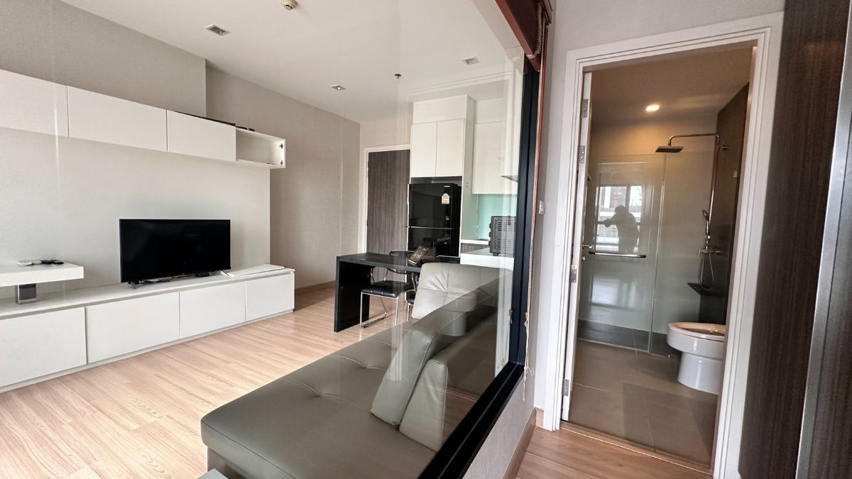 รูป Urbano Absolute | ให้เช่า 1 ห้องนอน สภาพดี ตกแต่งเรียบร้อย ชั้นสูงมาก วิวแม่น้ำ ราคาดี - รูปที่ 11/14