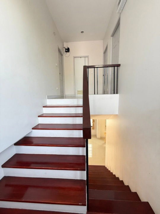 picture Townhome for rent in the B Home Sansai project, only 10 minutes from Meta Mall . Small pets are allowed.- RW006843 - 18/27