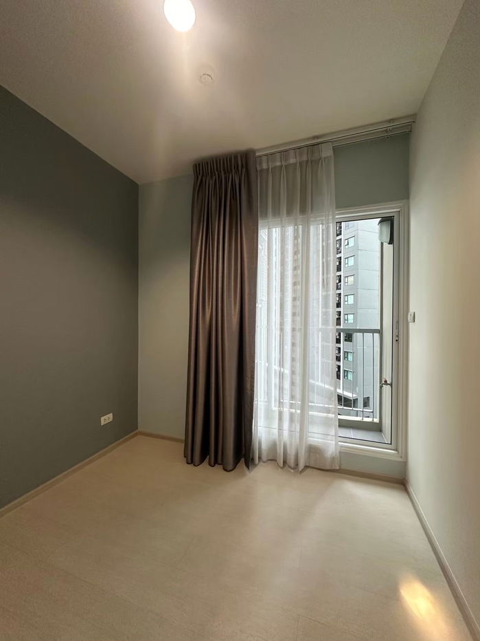 picture 🔥🔥 Who is looking for a large room at "Aspire Erawan" 🚝 next to BTS Erawan, convenient travel, fully furnished, ready to move in" - 10/17