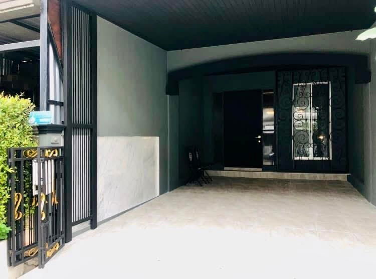 picture code : B220 Baan Klang Muang The Paris Krungthep Kreetha - 11/12