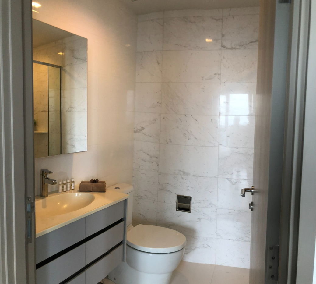 รูป For Rent Condo HQ Thonglor duplex corner unit fully furnished (S15-11701) - รูปที่ 14/15
