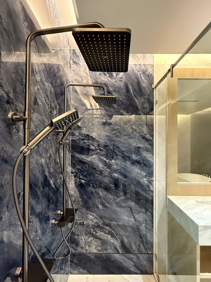 รูป Modern 3-Bedroom Duplex Penthouse for Sale in Nana - รูปที่ 23/23