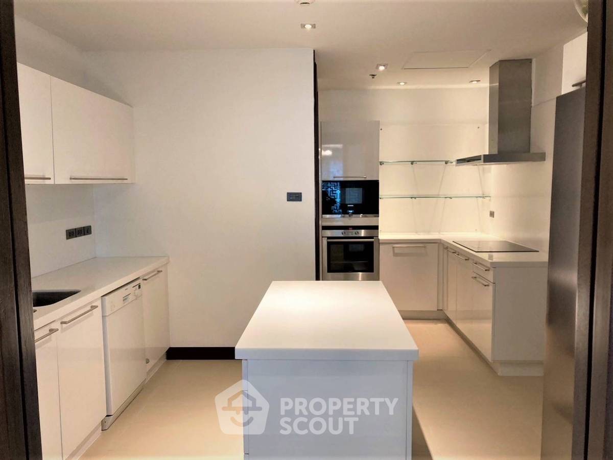 picture 4-BR Condo at Belgravia Residences Condominium near BTS Thong Lor (ID 1532468) - 4/17