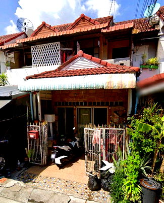 ทาวน์โฮม ถนนจตุโชติ : ขายทาวน์เฮ้าส์ 2 ชั้น 16 ตร.ว. หมู่บ้านแสงธรรม ซอยสุขาภิบาล5ซอย57 ถนนสุขาภิบาล5 เขตสายไหม กรุงเทพมหานคร
