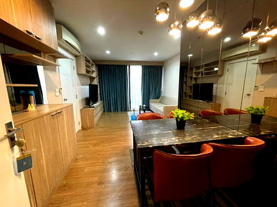 ขายคอนโด : 💥💥ขายห้องพร้อมผู้เช่า!! คอนโด The Tree Interchange 2Bed 58 ตร.ม. ชั้น 23 ตึก B แต่งครบ ทำเลดี เพียง 5.0 ล้านบาท!! สอบถาม LINE: @atfirm💥💥