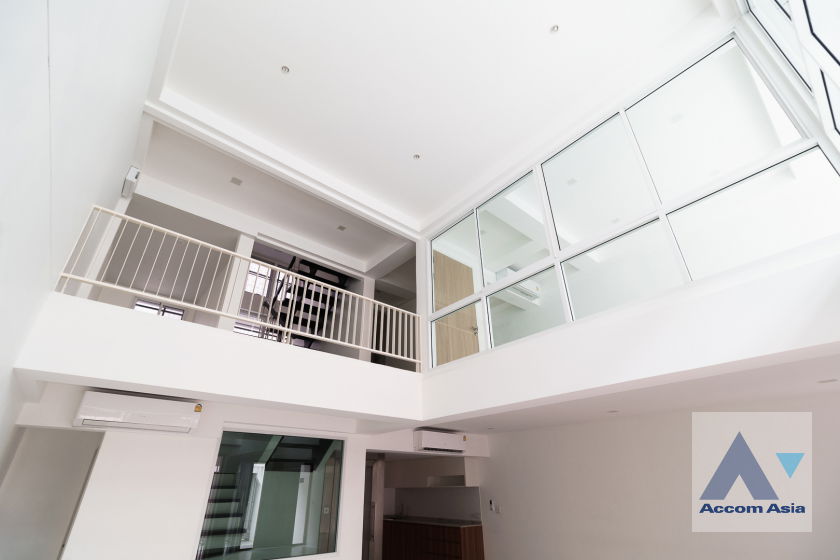 picture 🔼🔽 AccomA 📩 Modern 3.5-Storey Home with Indoor Rooftop – Perfect for Living or Home Office - Near BTS (1715007) - 6/20
