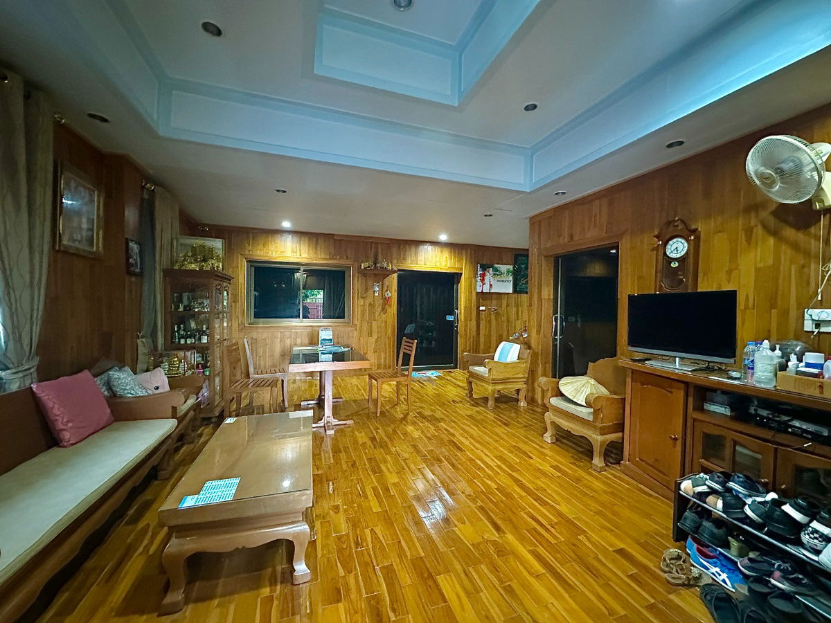 รูป ขายบ้านเดี่ยวสร้างเองตกแต่งภายในด้วยไม้สักแท้ พร้อมที่ดิน ใกล้สะพานพระราม 5 เนื้อที่ 189 ตร.วา 4 ห้องนอน 7 ห้องน้ำ - รูปที่ 4/13