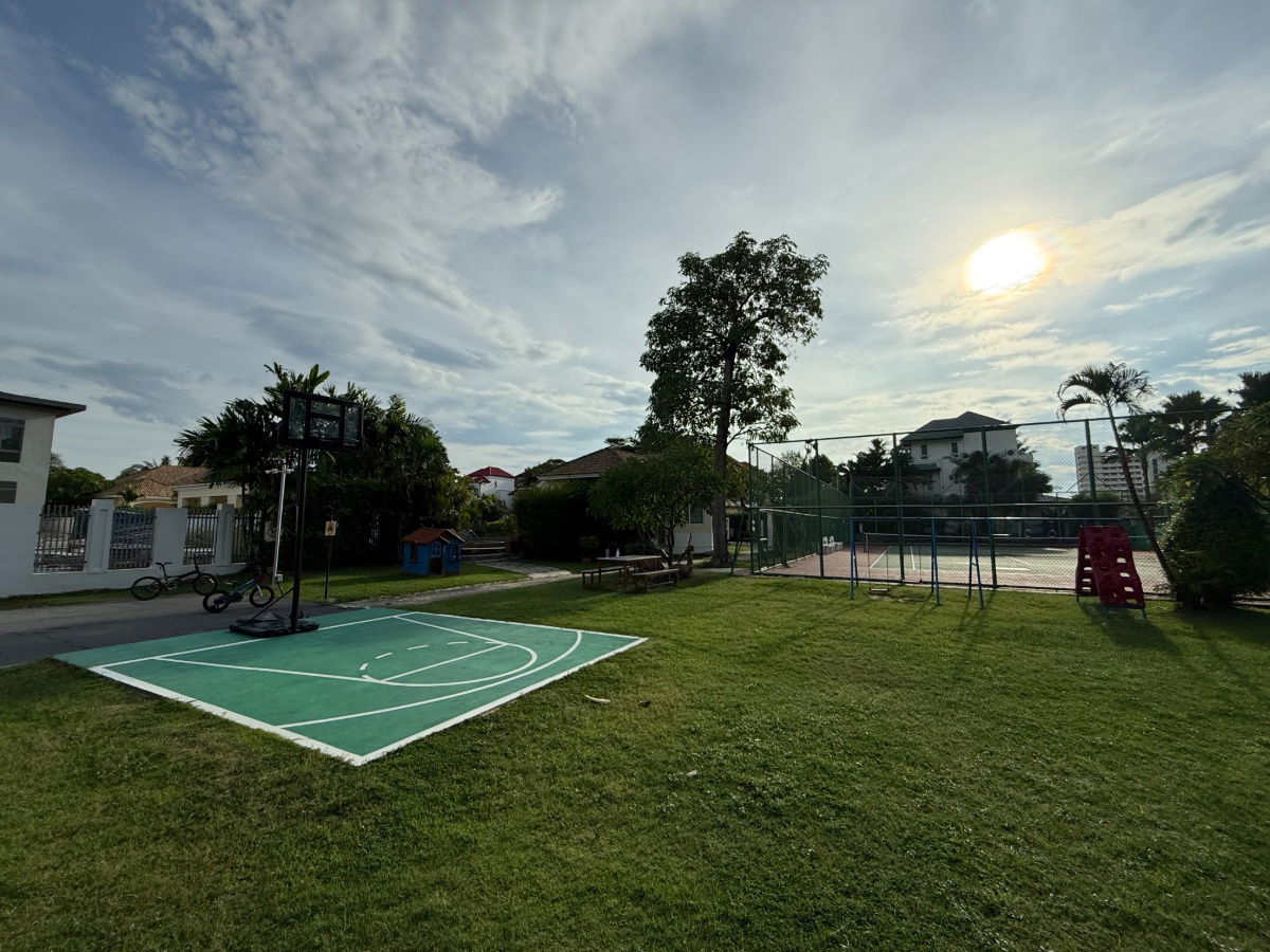 picture Luxury Detached House for Sale – Villa Nakarin (Onnut–Wongwaen) Fully furnished with built-in furniture, move-in ready! - 40/44