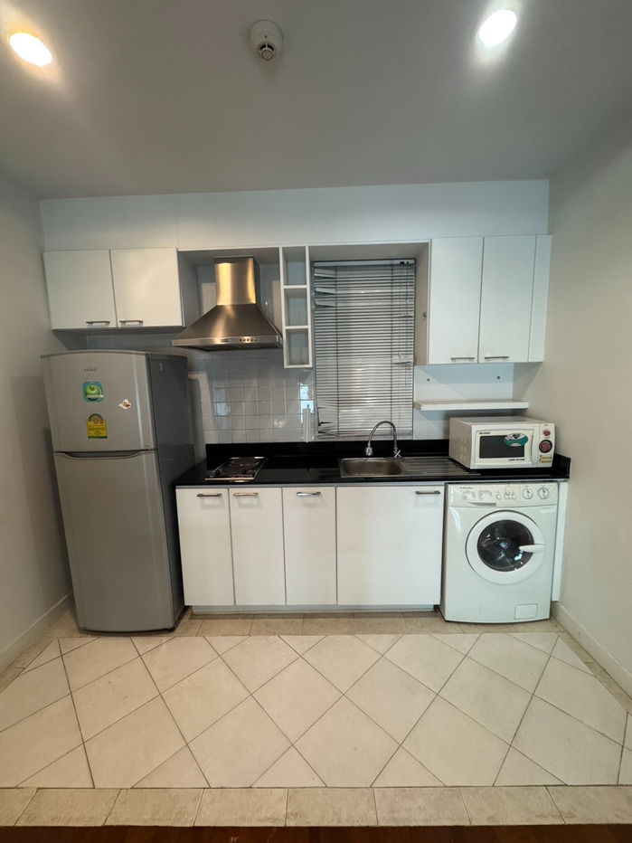 picture 1 bedroom @Condo Baan Siri Silom, near BTS Surasak - 2/9