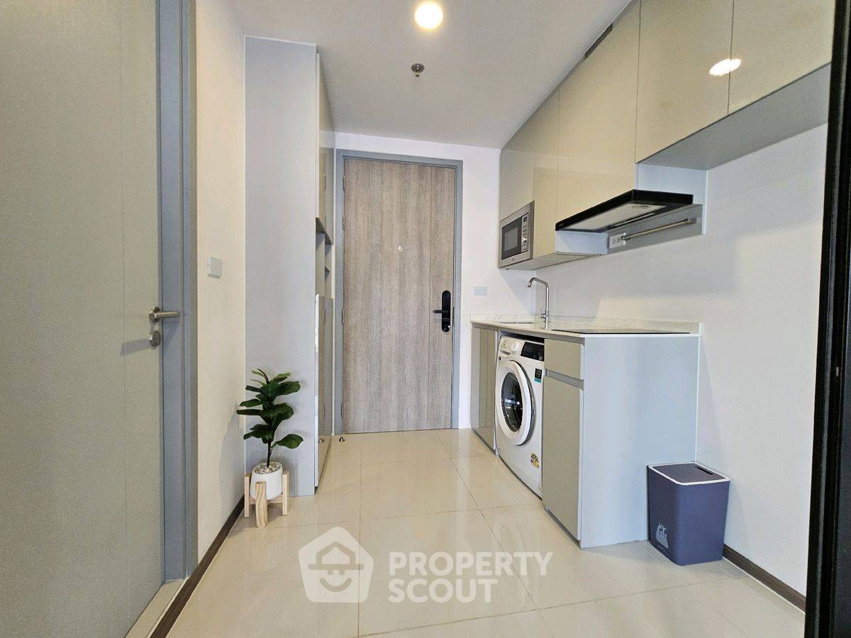 picture 1-BR Condo at SOHO Bangkok Ratchada near MRT Huai Khwang (ID 2087233) - 5/19
