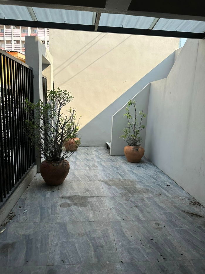 รูป ขายบ้านเดี่ยว/โฮมออฟฟิศ 2 ชั้น ใกล้ MRT สุทธิสาร เพียง 100 เมตร - รูปที่ 9/13