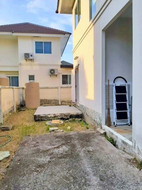 picture Minburi Market 1 2.4 km. 2 bathr 2-storey detached house for rent garden view fully furnish - 3/8