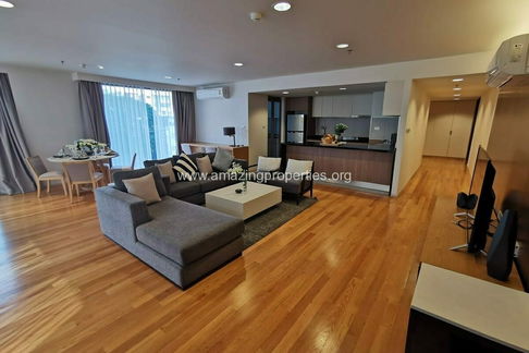 Modern 3 bedroom near Benchasiri park