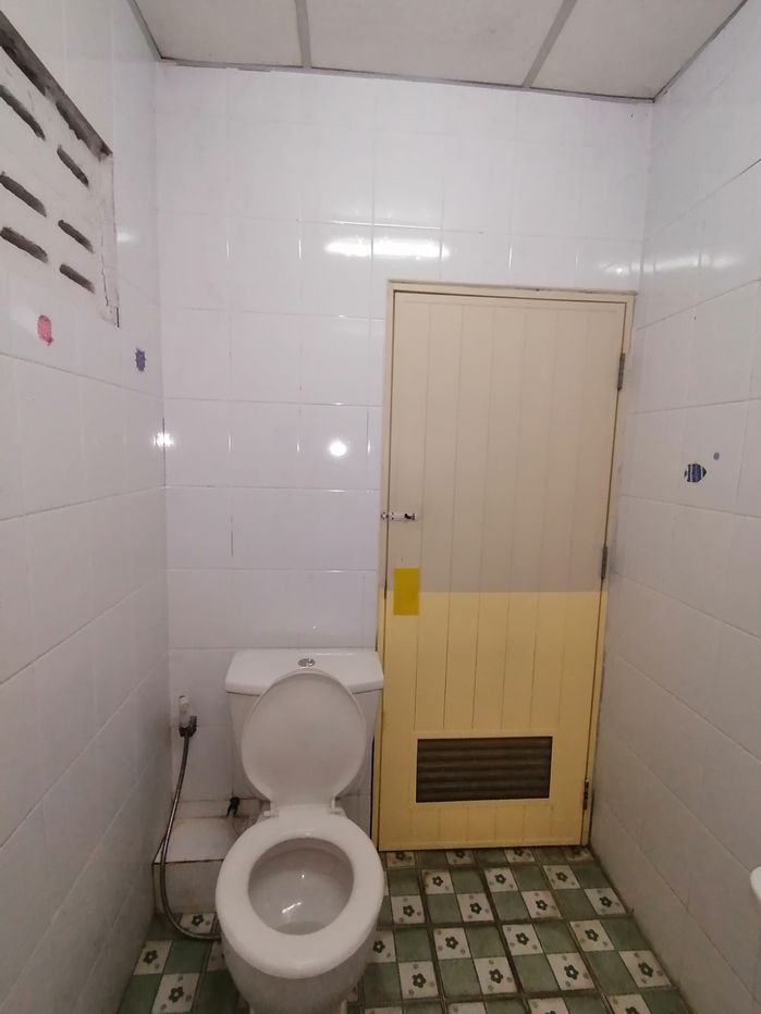 รูป ขายบ้านทาวน์เฮ้าส์ 2ชั้น 23 ต.ร.ว. จอดรถในบ้านได้ 2 คัน ใกล้เซ็นทรัลเวสต์เกต ตั้งอยู่ที่ หมู่บ้านรัตนาธิเบศร์ อ.บางใหญ่ จ.นนทบุรี โทร.081-922-1985 - รูปที่ 21/21