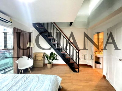 เช่าทาวน์โฮม วิทยาลัยเสนาธิการทหาร :  🏡 ให้เช่าทาวน์โฮม 3 ชั้น พร้อมดาดฟ้า ทำเลทอง ใจกลางรัชดาภิเษก 🚇 ใกล้ MRT รัชดาภิเษก เพียง 5 นาที เดินทางสะดวก เชื่อมต่อถนนใหญ่และย่านธุรกิจได้ง่าย
