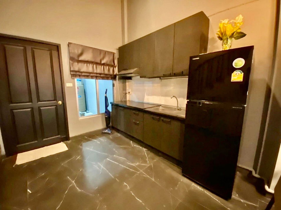 picture code : B220 Baan Klang Muang The Paris Krungthep Kreetha - 10/12