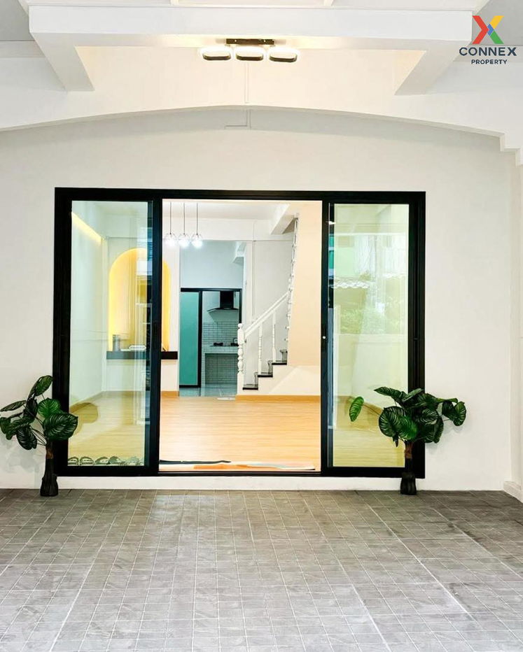 picture For Sale Townhouse/Townhome  , Permsap Bang Khae 16 , newly renovated , MRT-Bang Khae , Bang Khae , Bang Khae , Bangkok , CX-128286 ✅ Live chat with us ADD LINE @connexproperty ✅  - 3/9