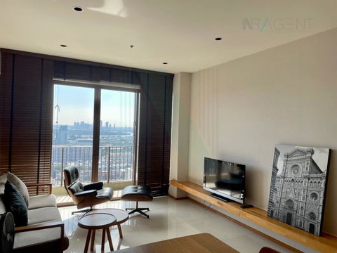 ให้เช่าคอนโด ดิ เอ็มโพริโอ เพลส อาคาร N ชั้น 26 1 ห้องนอน ขนาด 65.00 ตรม ใกล้ เอ็มควอเทียร์