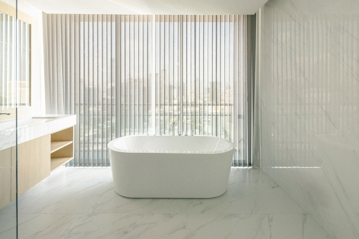 รูป Modern 3-Bedroom Duplex Penthouse for Sale in Nana - รูปที่ 22/23