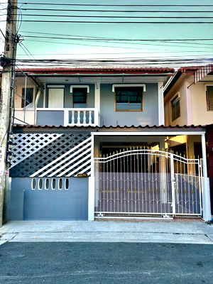 บ้านแฝด บางกรวย นนทบุรี : ขายบ้านแฝด 2 ชั้น หมู่บ้านสมชายพัฒนาบางกรวย เนื่อที่ 22 ตร.วา 3 ห้องนอน 2 ห้องน้ำ 1 ห้องอเนกประสงค์
