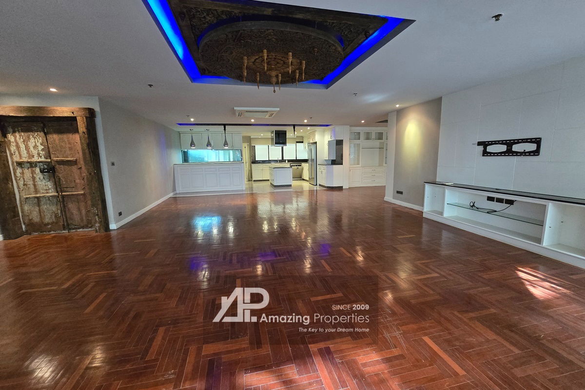 picture 4 bedroom in Sathorn for sale at Bargain price - 3/16